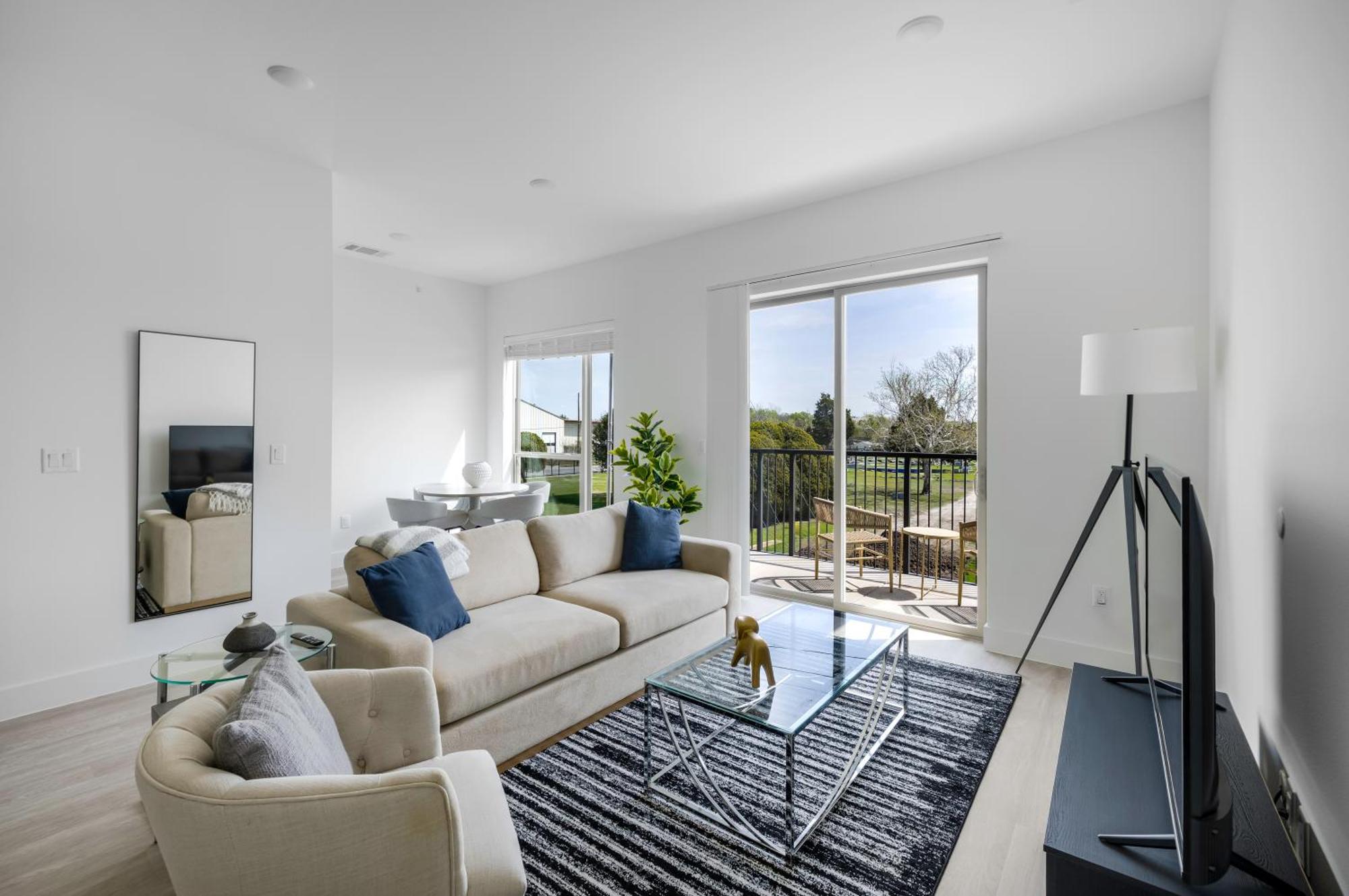 Railyard Apartments By Barsala Denton Room photo
