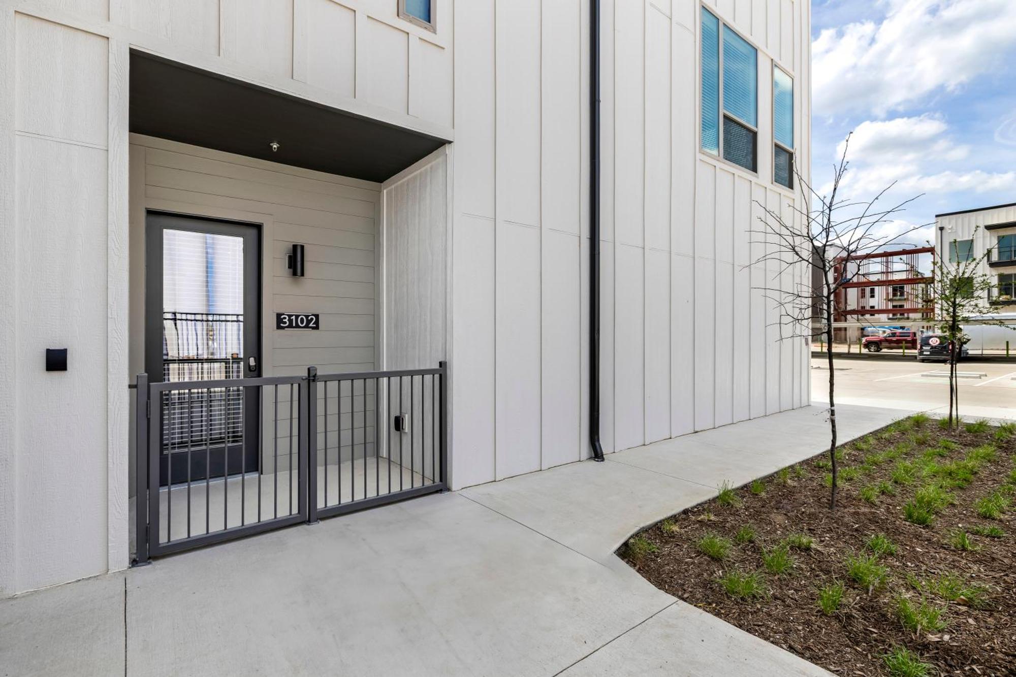 Railyard Apartments By Barsala Denton Room photo