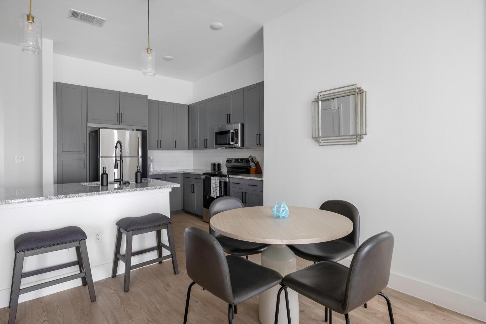 Railyard Apartments By Barsala Denton Room photo