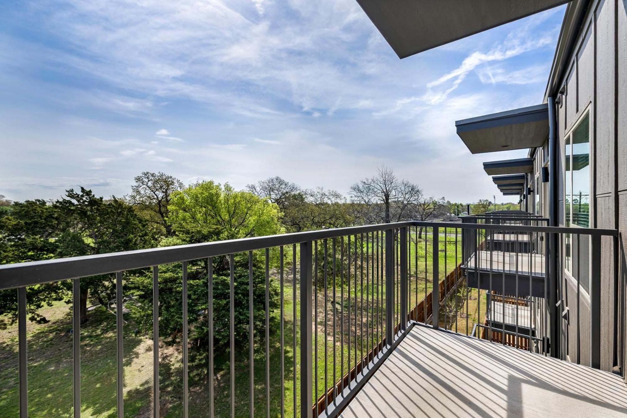 Railyard Apartments By Barsala Denton Room photo