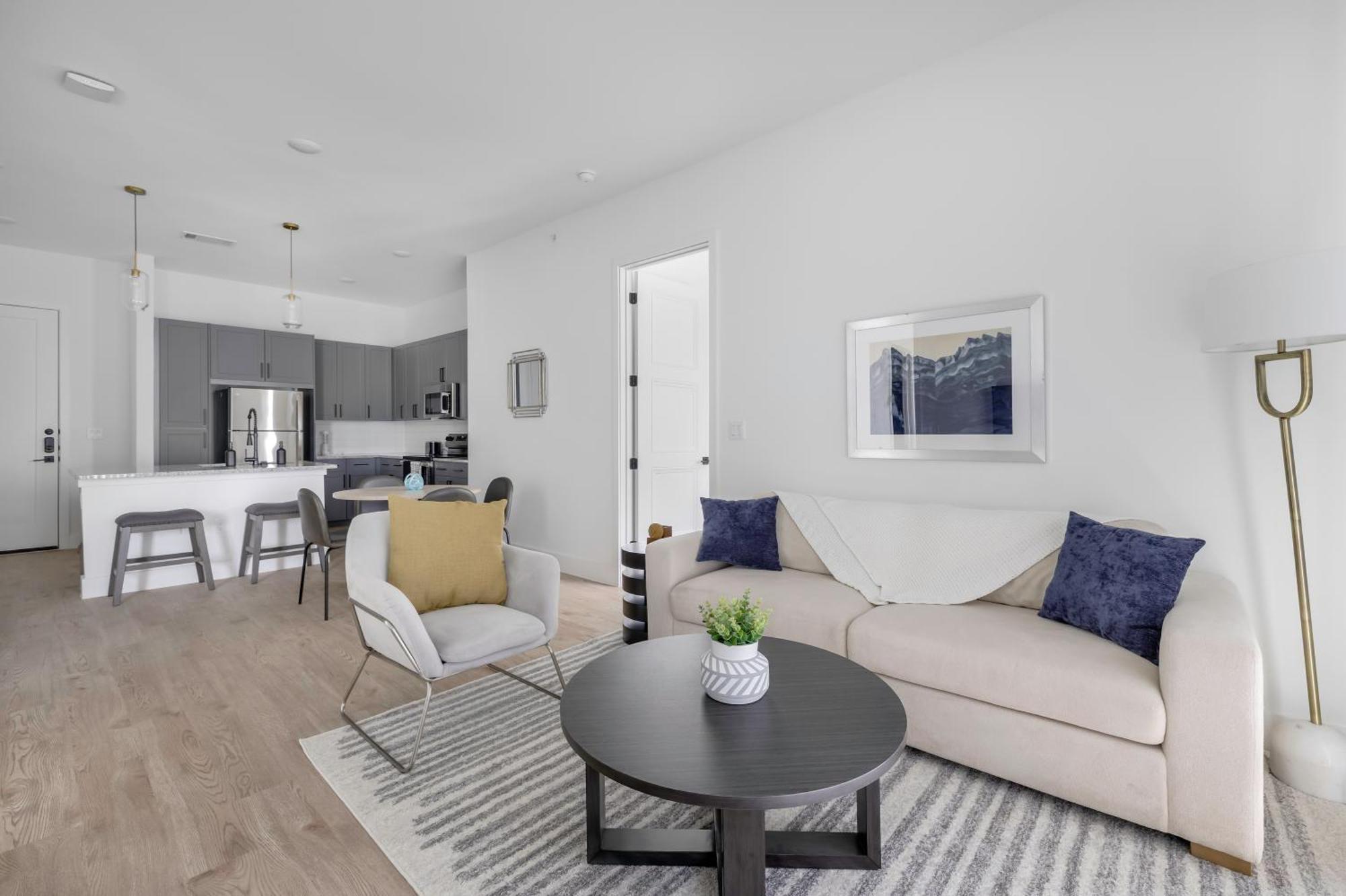 Railyard Apartments By Barsala Denton Room photo